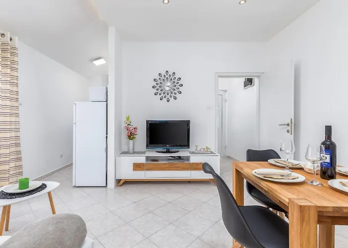 Magdalena Apartment Pula